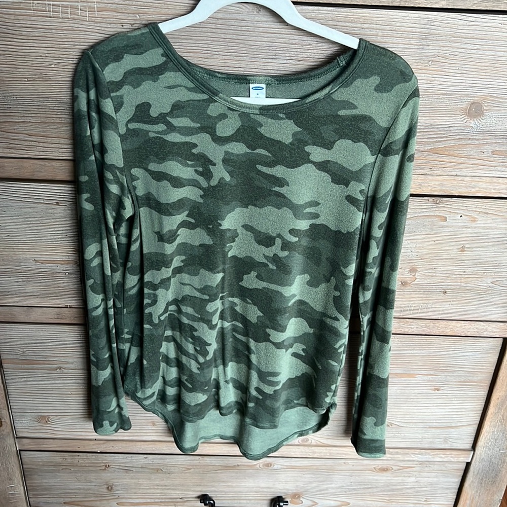Old Navy Camo Women’s Long Sleeve Sweater